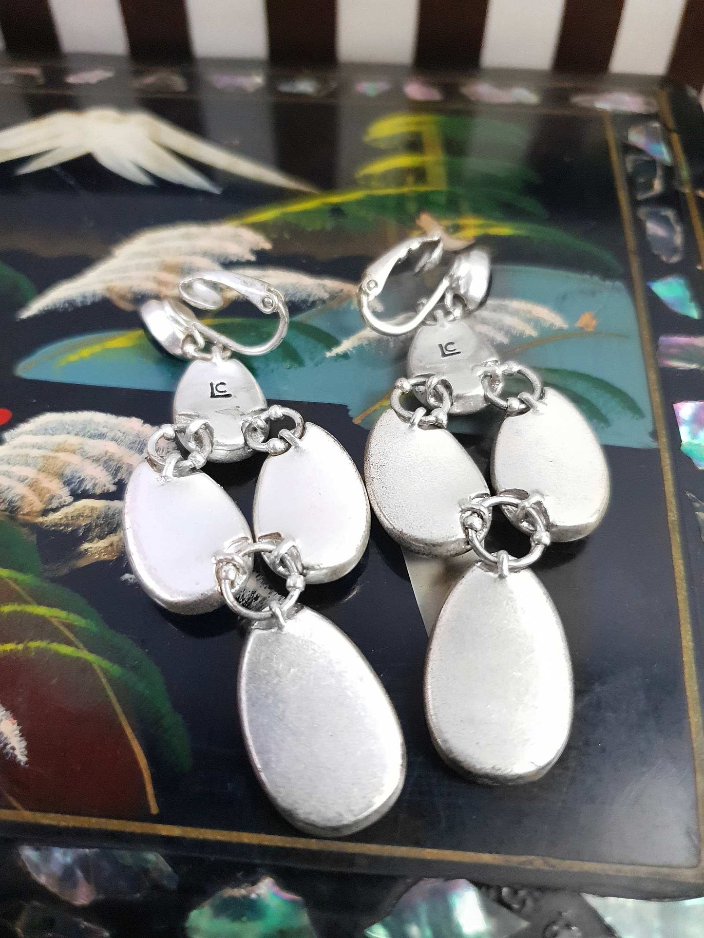 Vintage Liz Claiborne Blue Beige Dangle Drop Earrings 1980s