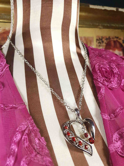 Vintage Red Rhinestone Heart Pendant Necklace Y2K