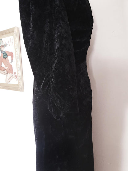 Vintage Black Crushed Velvet Boho Dress 1960s - Size 10/12 LBD Bohemian