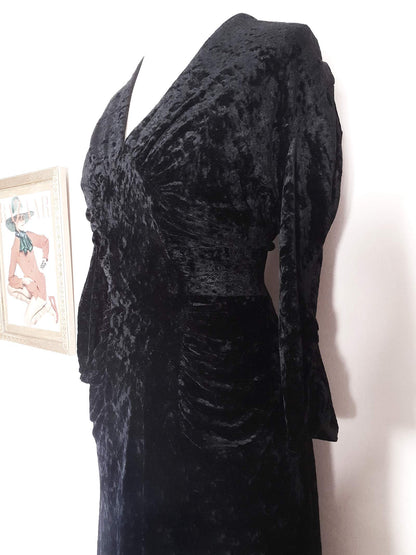 Vintage Black Crushed Velvet Boho Dress 1960s - Size 10/12 LBD Bohemian