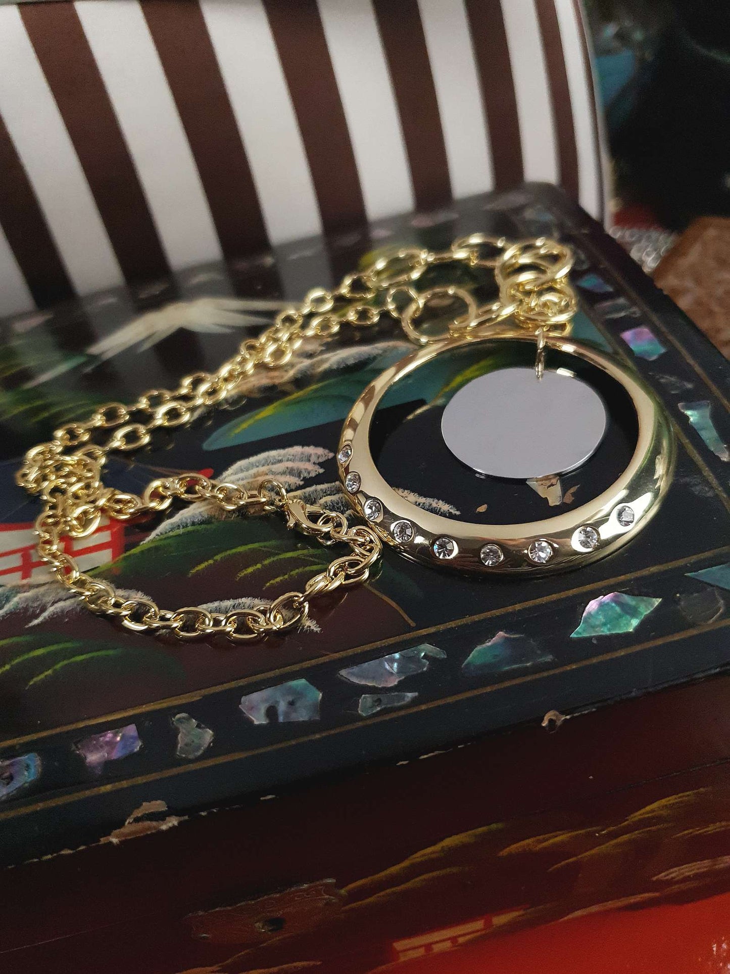 Vintage Circle Rhinestone Pendant Necklace Y2K