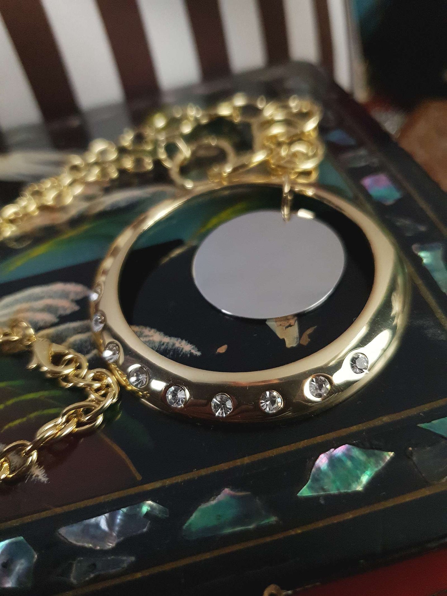 Vintage Circle Rhinestone Pendant Necklace Y2K