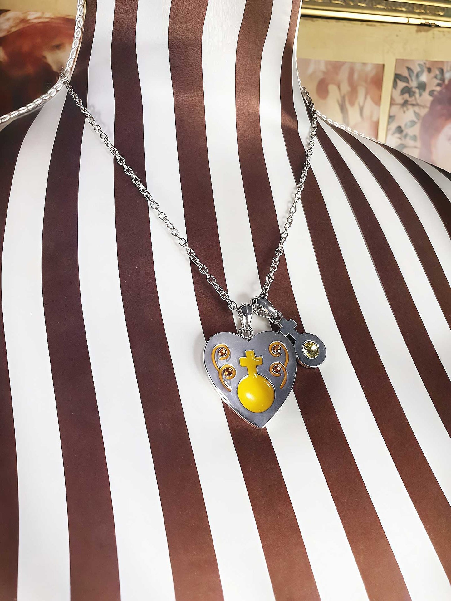 Vintage Heart Charm Rhinestone Necklace Y2K Venus