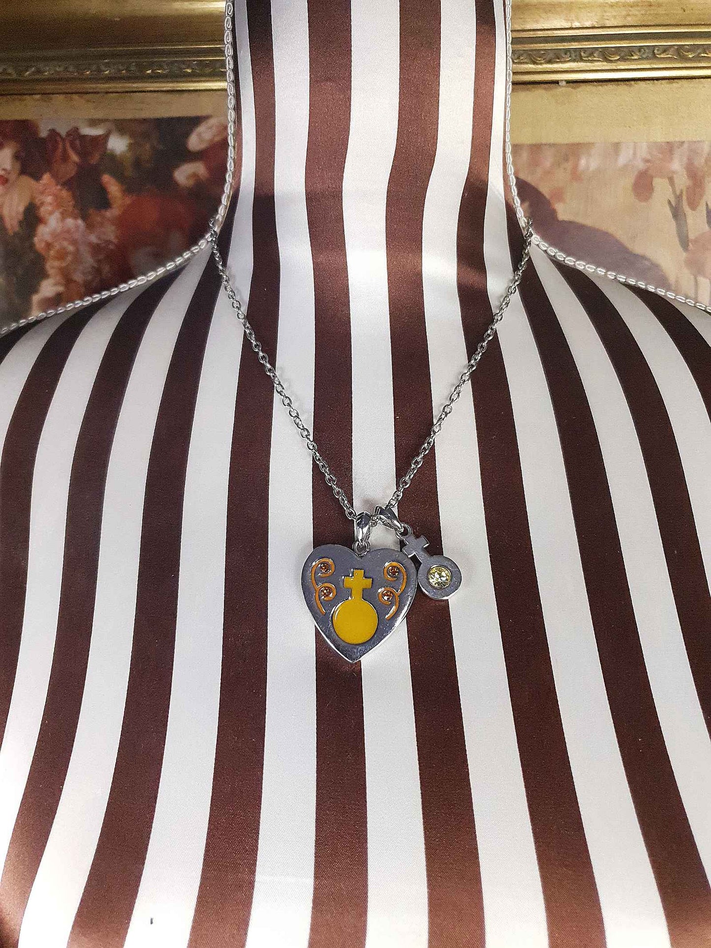 Vintage Heart Charm Rhinestone Necklace Y2K Venus