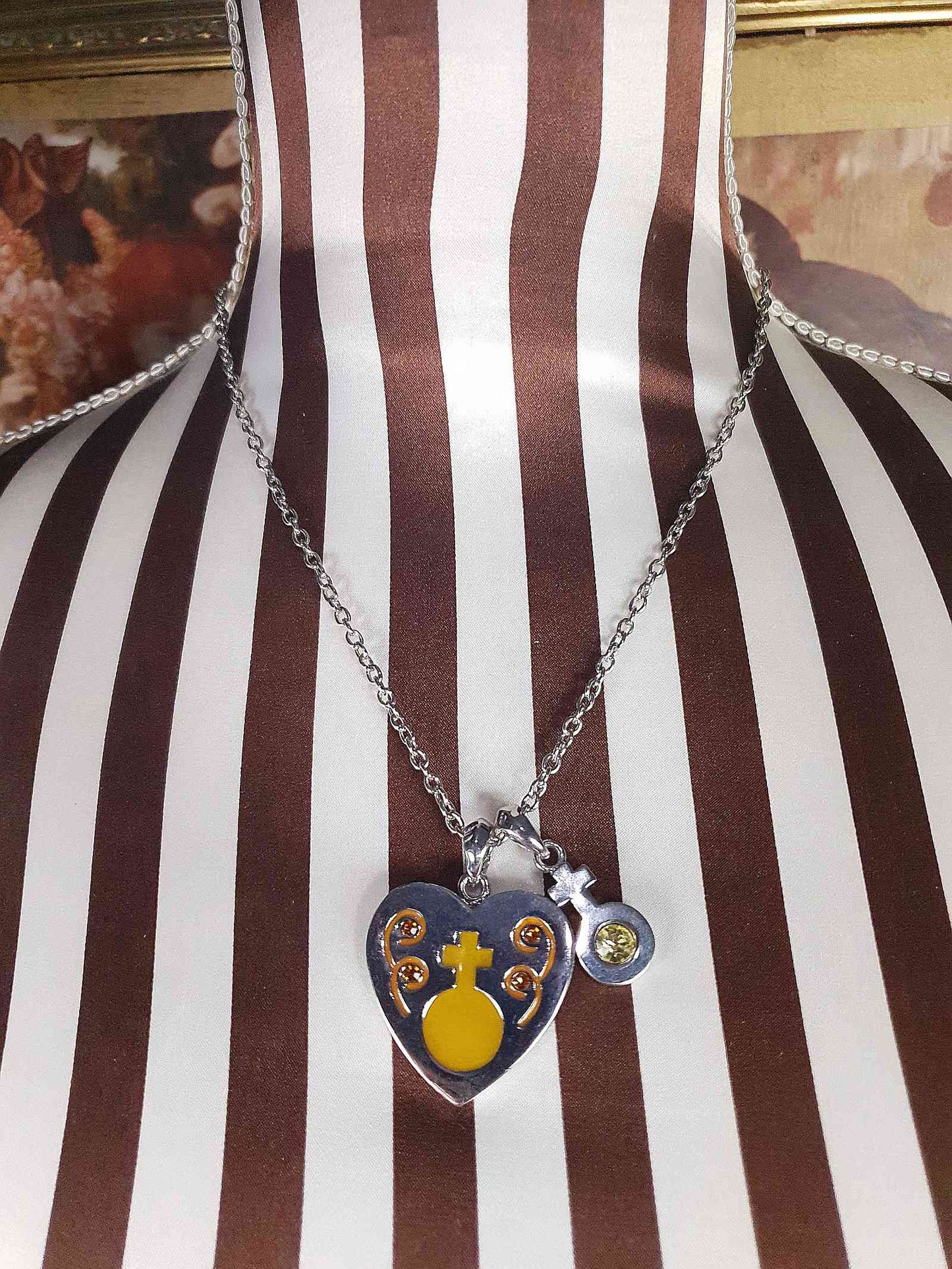 Vintage Heart Charm Rhinestone Necklace Y2K Venus