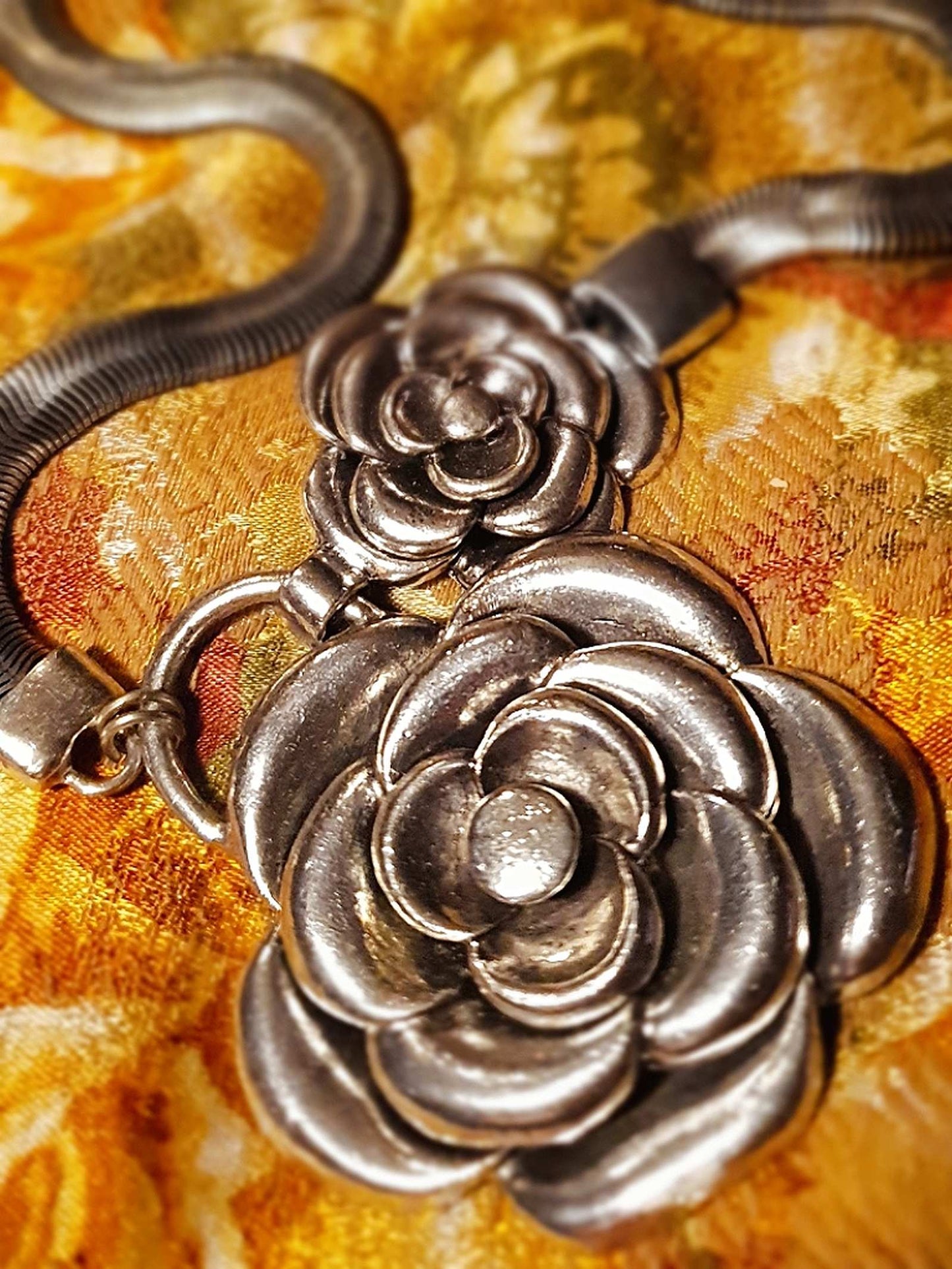 Vintage 1990s Silver Rose Snake Chain Statement Necklace