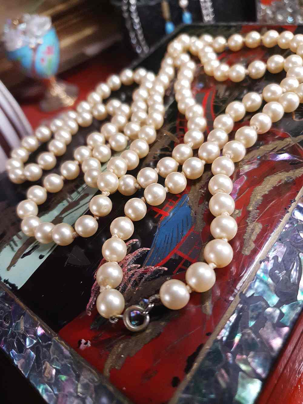 Vintage 1940s Resin Cream Pearl Necklace 45" - Single Strand Hand Knotted Pearls