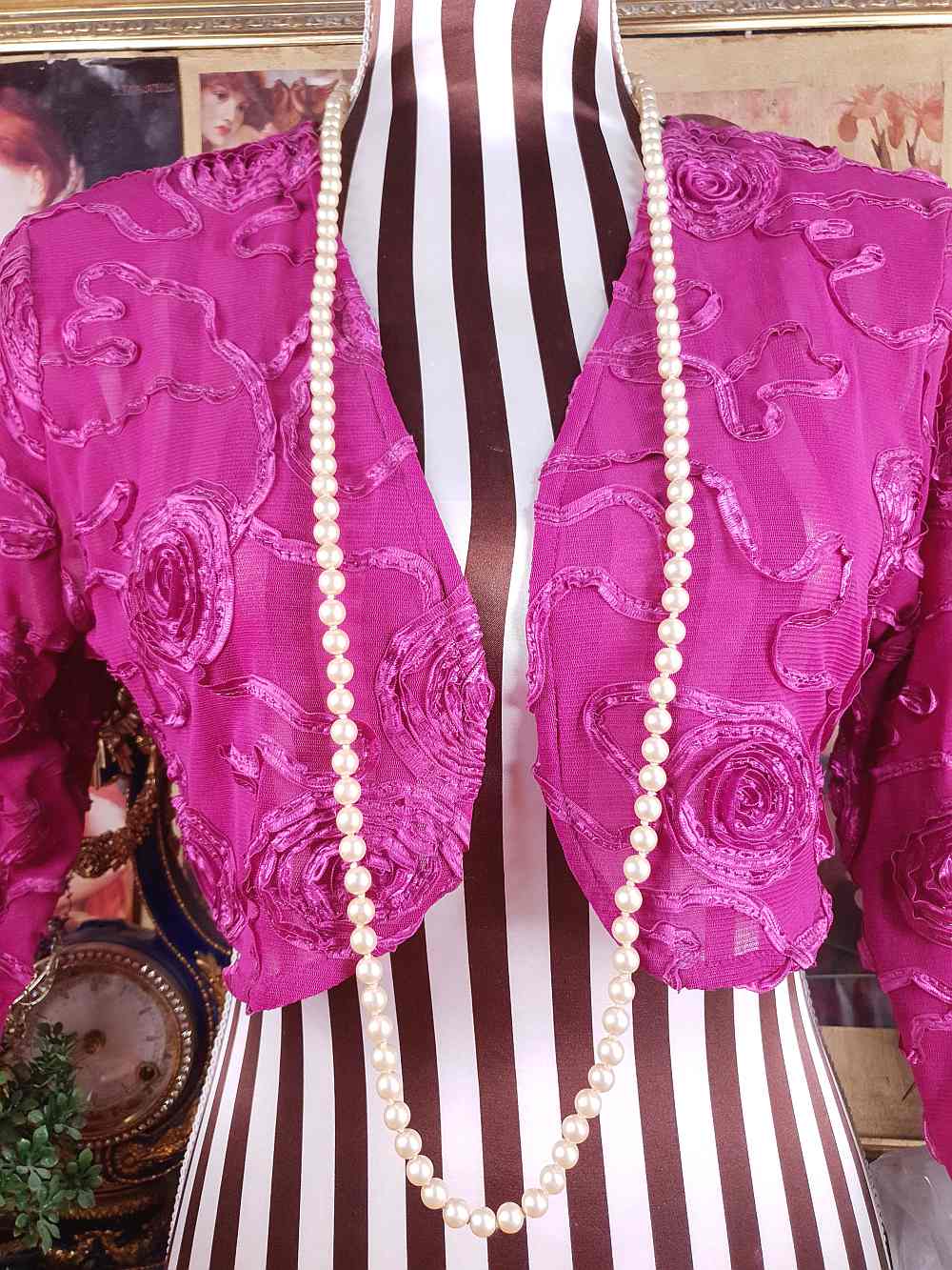 Vintage 1940s Resin Cream Pearl Necklace 45" - Single Strand Hand Knotted Pearls