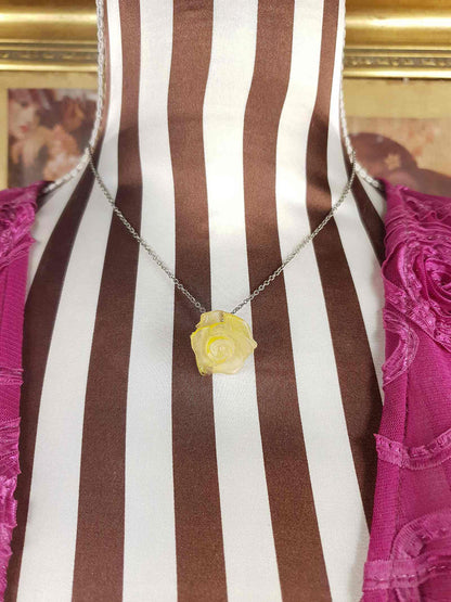 Vintage 1940s Lucite Yellow Rose Pendant Necklace Choker Flower Floral