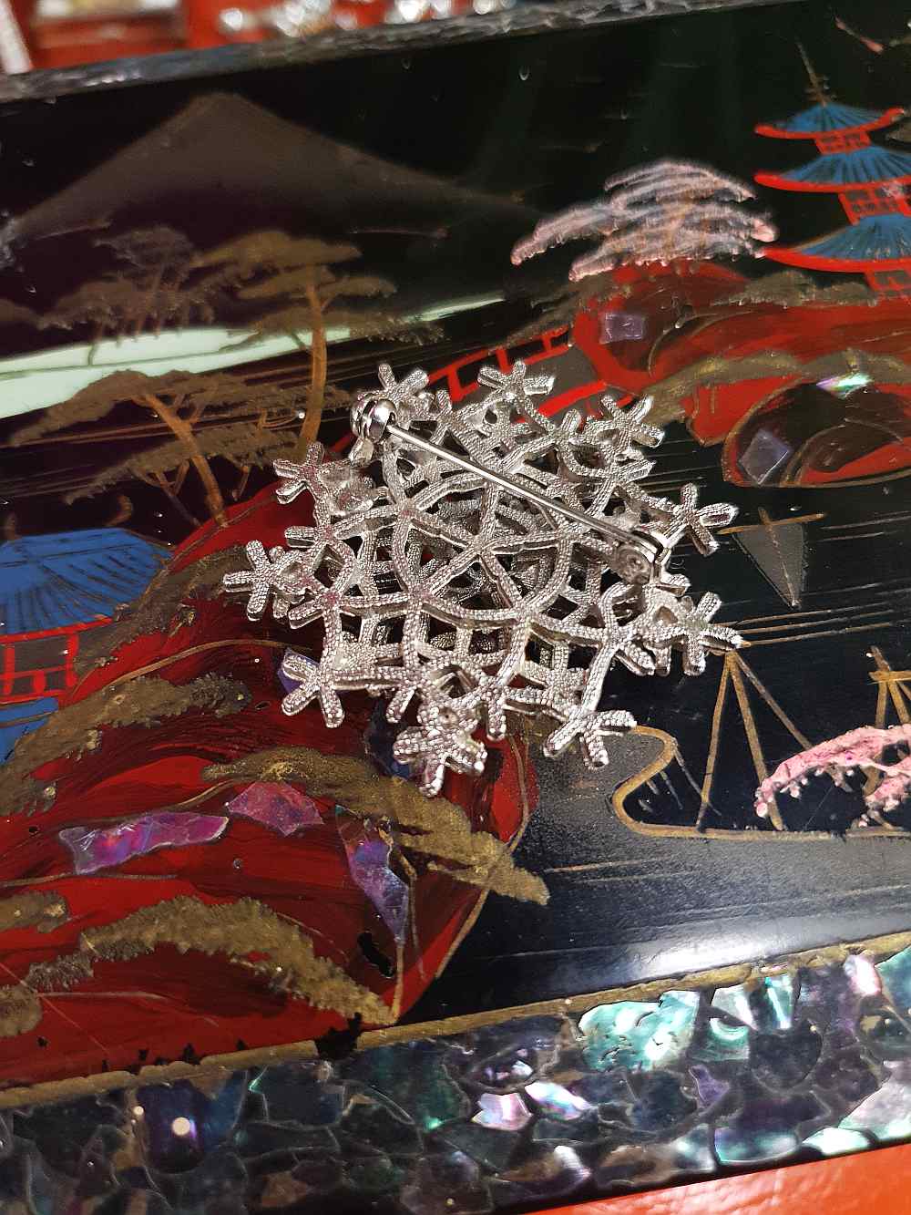 Vintage 1950s Mid-Century Snowflake Brooch - Silver-Tone