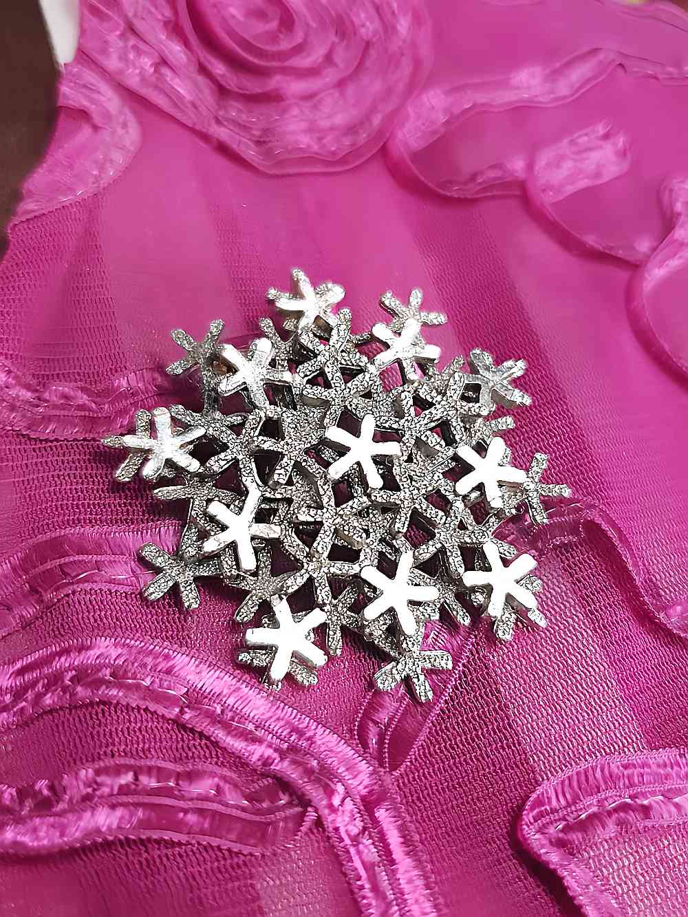 Vintage 1950s Mid-Century Snowflake Brooch - Silver-Tone