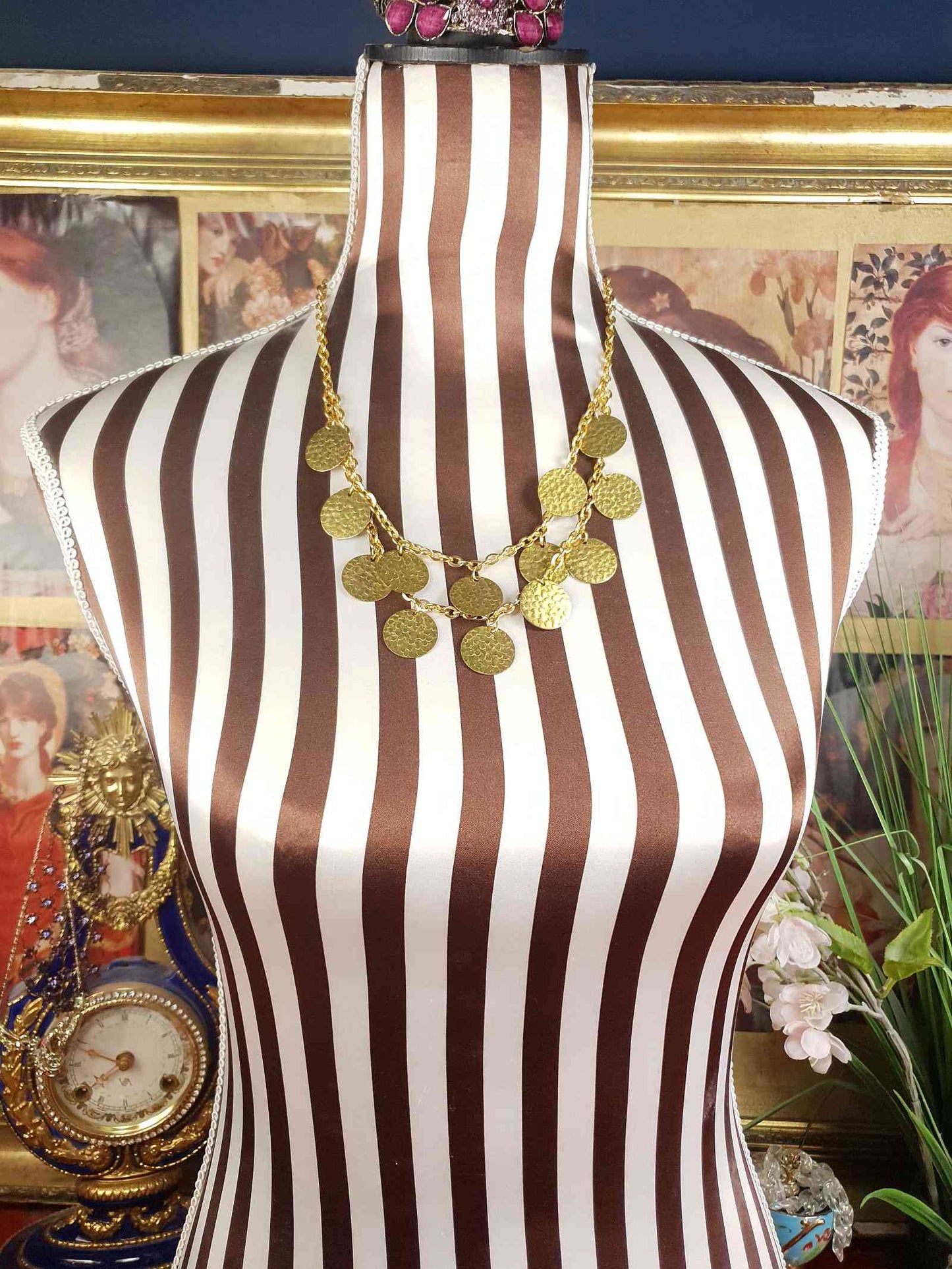 Vintage 1960s Hammered Metal Disc Necklace Gold-Tone Boho