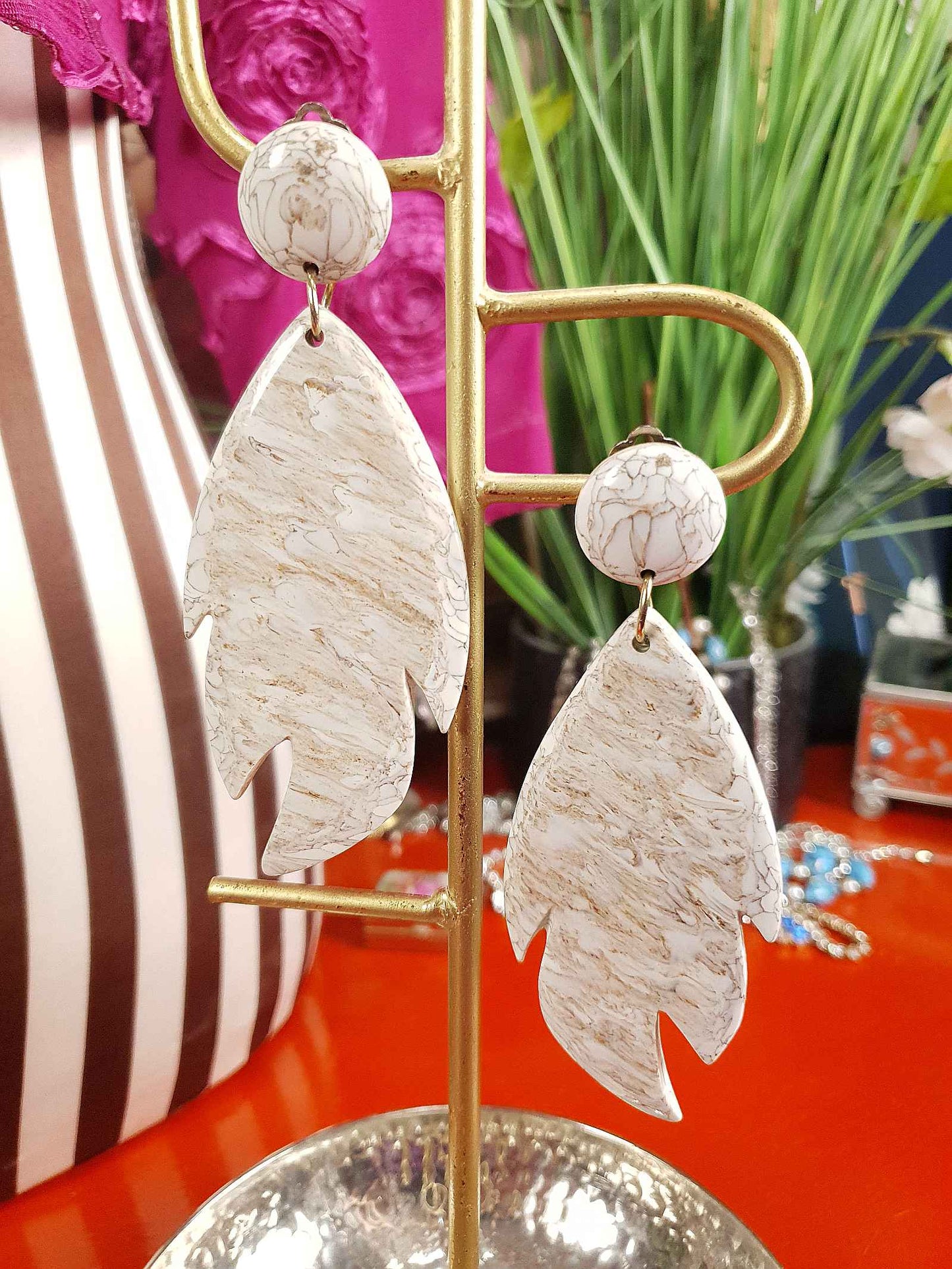 Vintage 1960s Marbled Resin Statement Leaf Earrings Dangle Drop