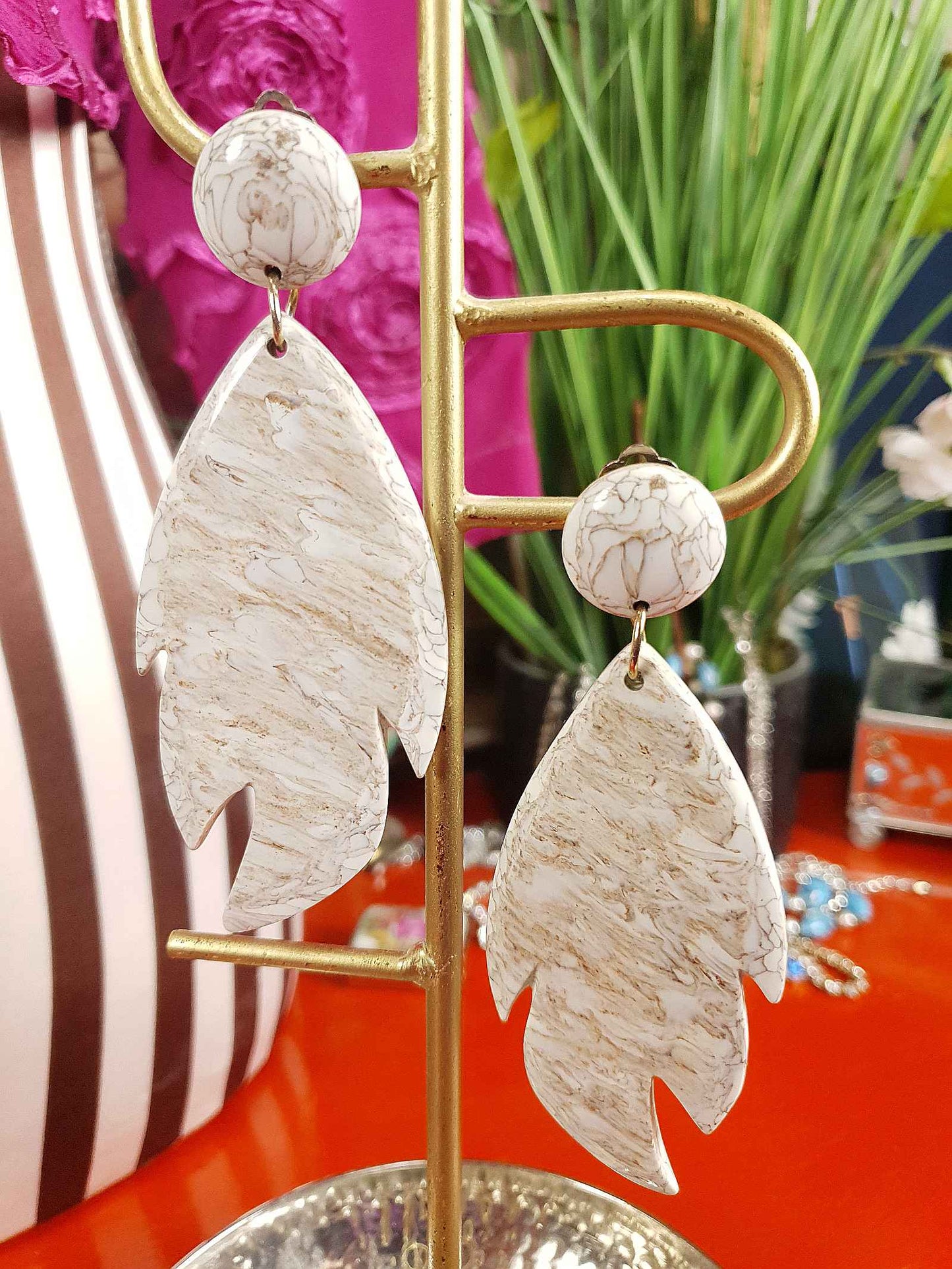 Vintage 1960s Marbled Resin Statement Leaf Earrings Dangle Drop