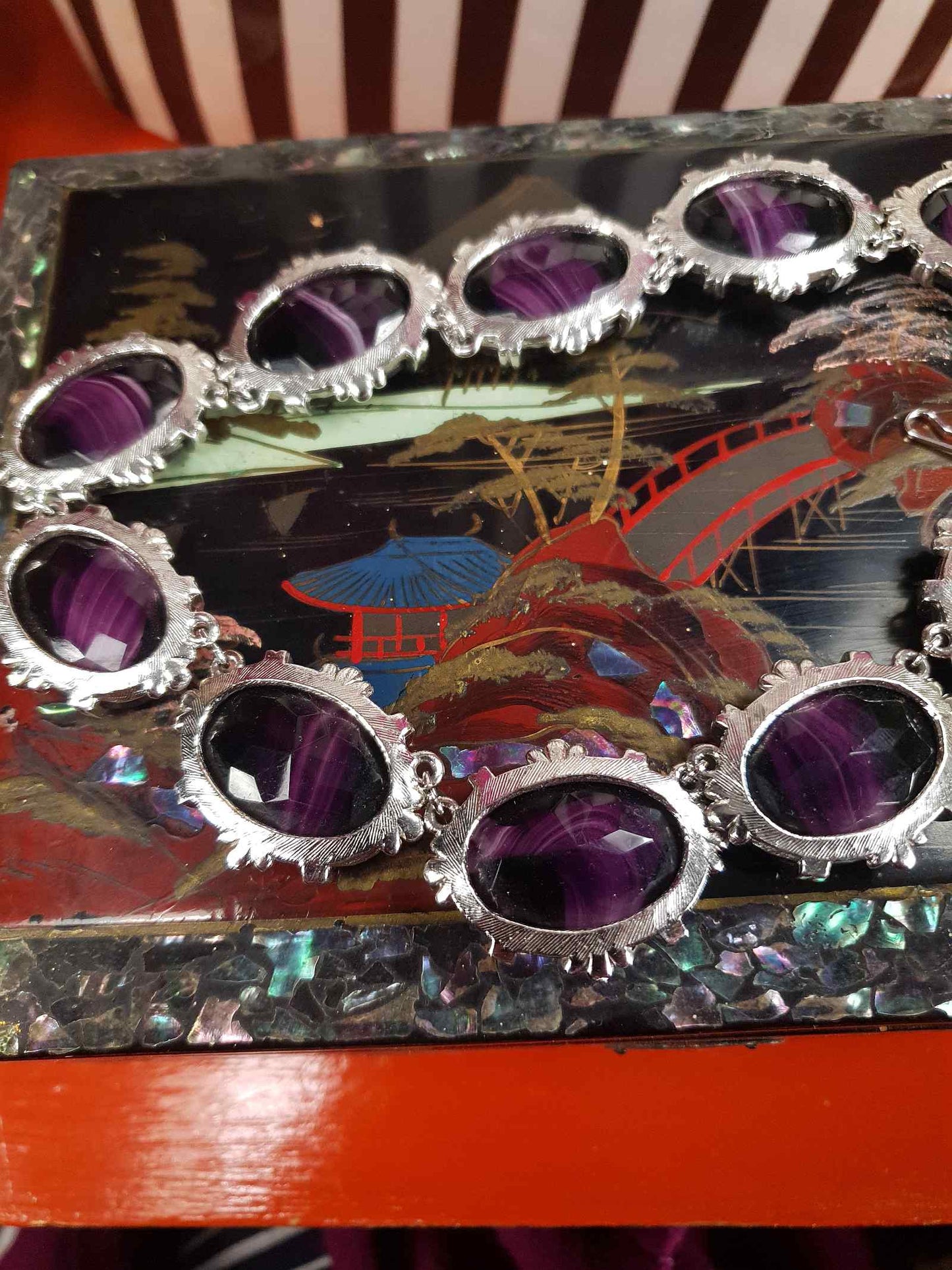 Vintage 1960s Purple Art Glass Sphinx Necklace