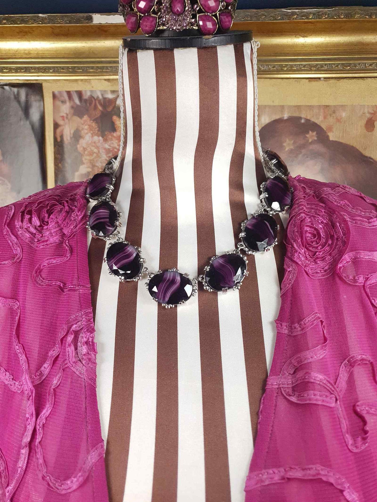 Vintage 1960s Purple Art Glass Sphinx Necklace