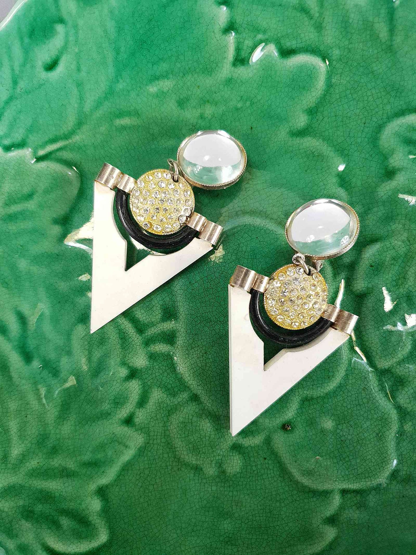 Vintage 1960s Black White Triangle Earrings Clip-On Mod Geometric