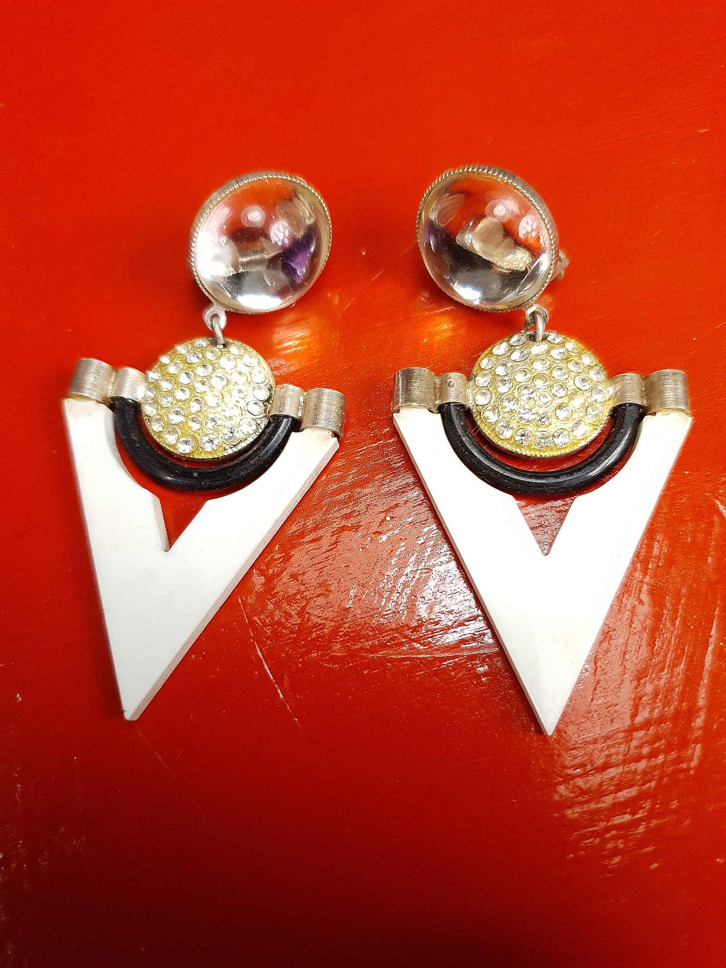 Vintage 1960s Black White Triangle Earrings Clip-On Mod Geometric