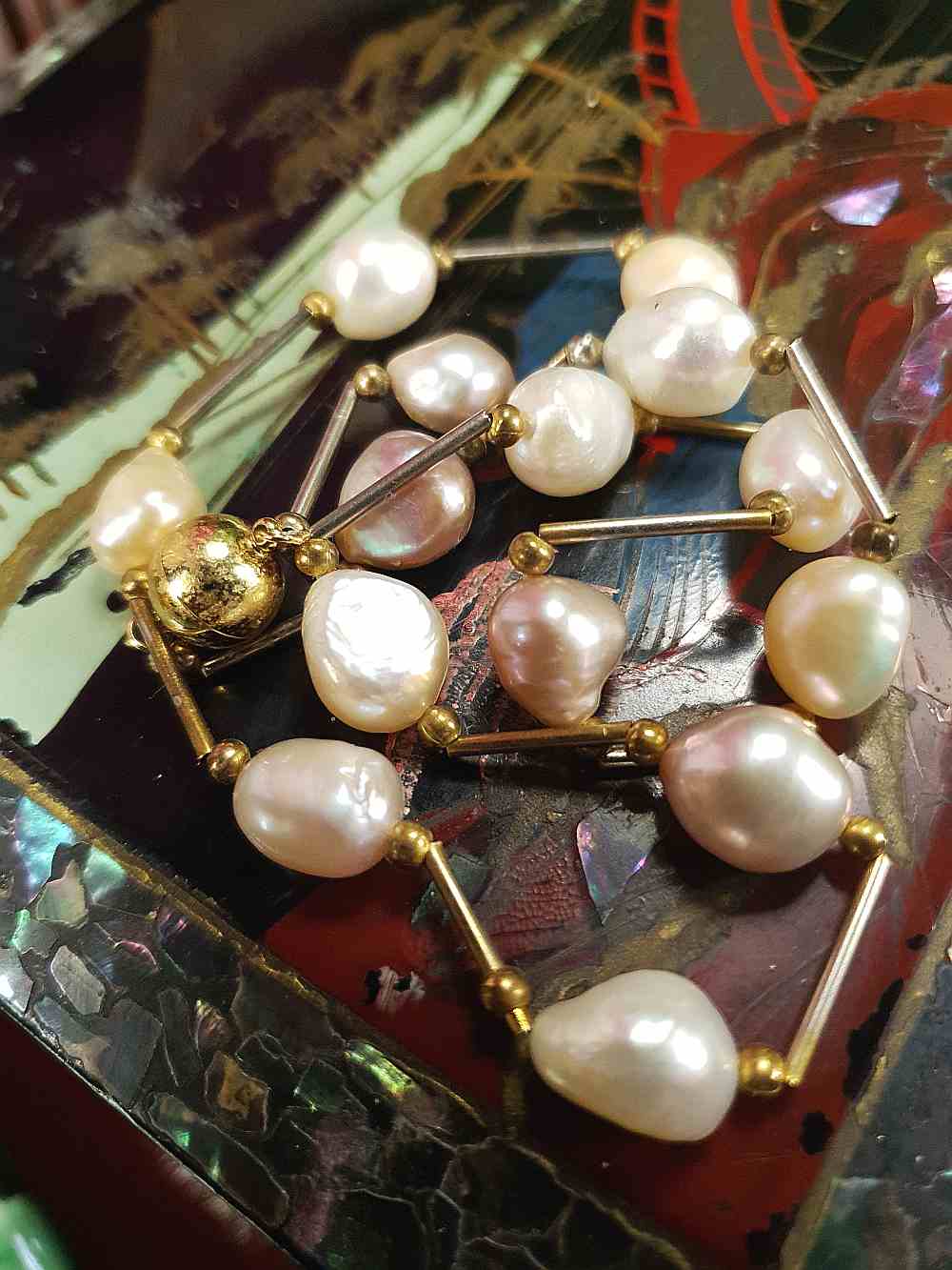 Vintage 1970s Freshwater Baroque Pearl Necklace White Lilac Peach Pearls