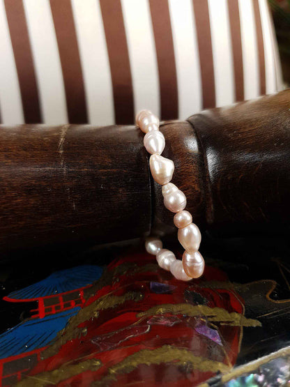 Vintage 1970s Pink Freshwater Pearl Bracelet