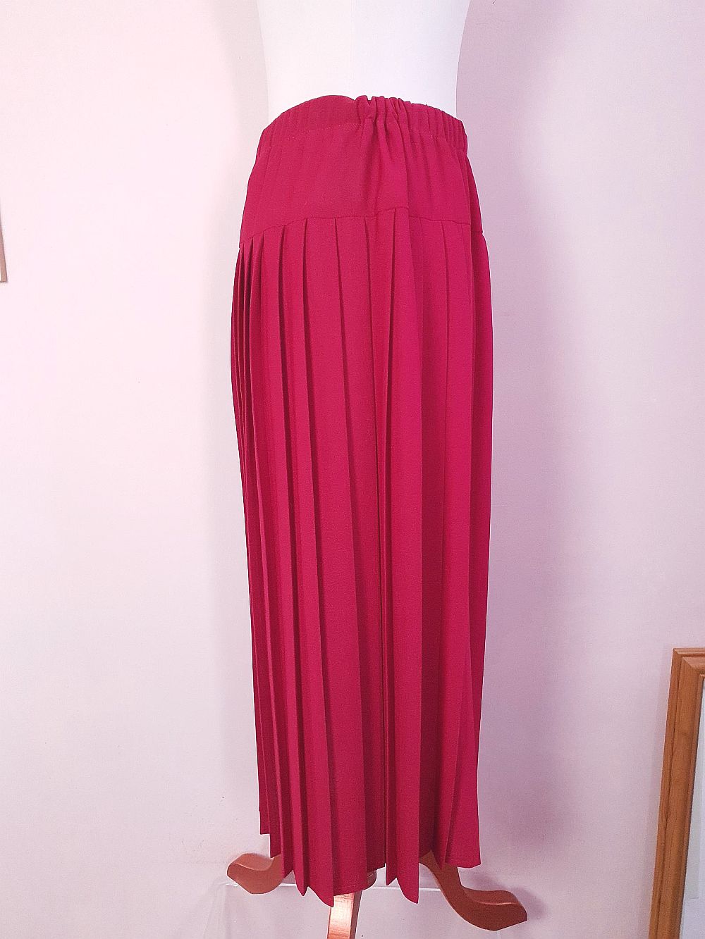Vintage 1970s Red Pleated Skirt Midi Size 14 Retro