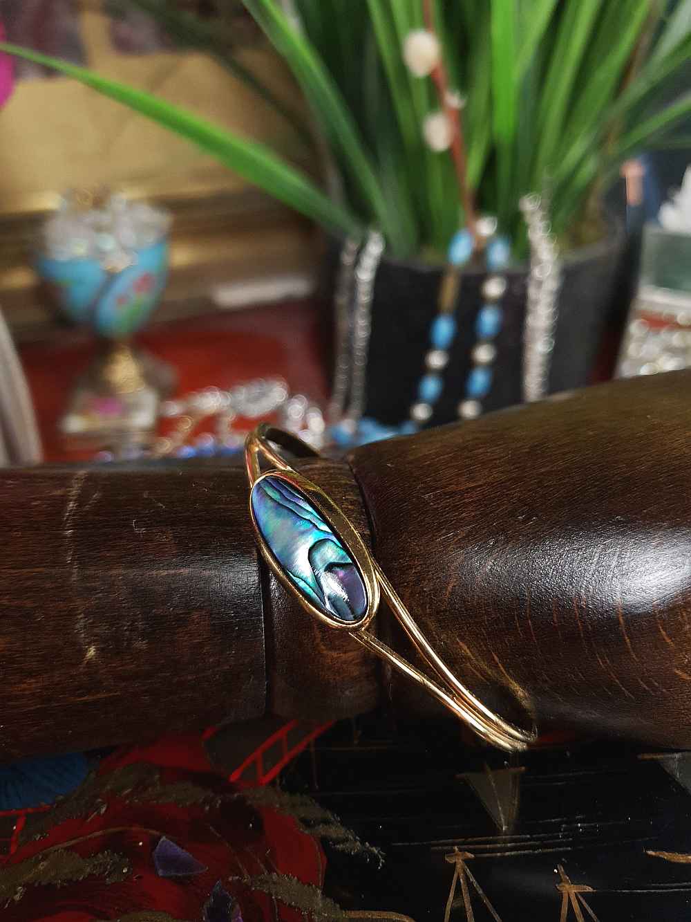 Vintage 1980s Abalone Shell Bracelet Bangle - Gold-Plated