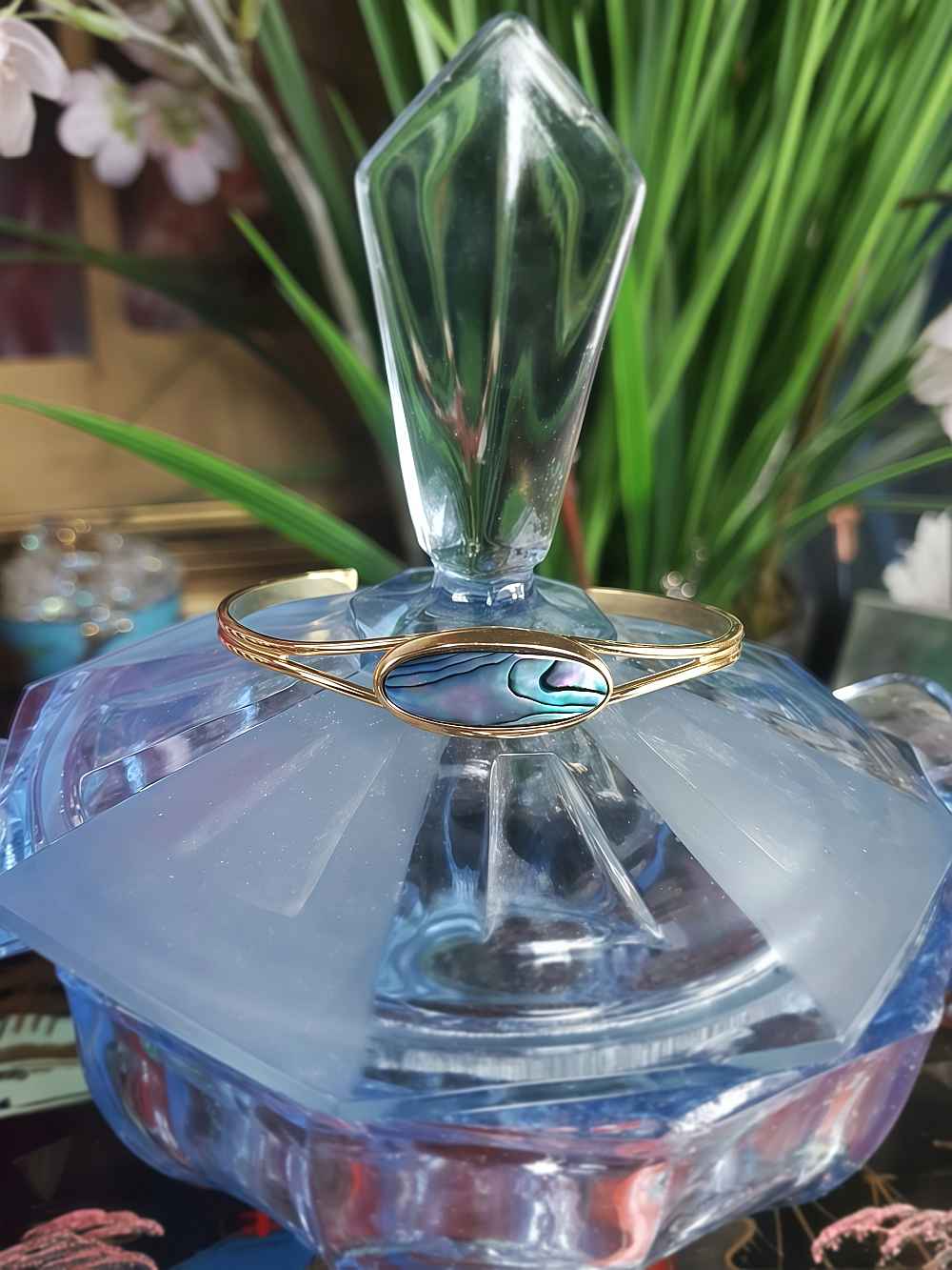 Vintage 1980s Abalone Shell Bracelet Bangle - Gold-Plated