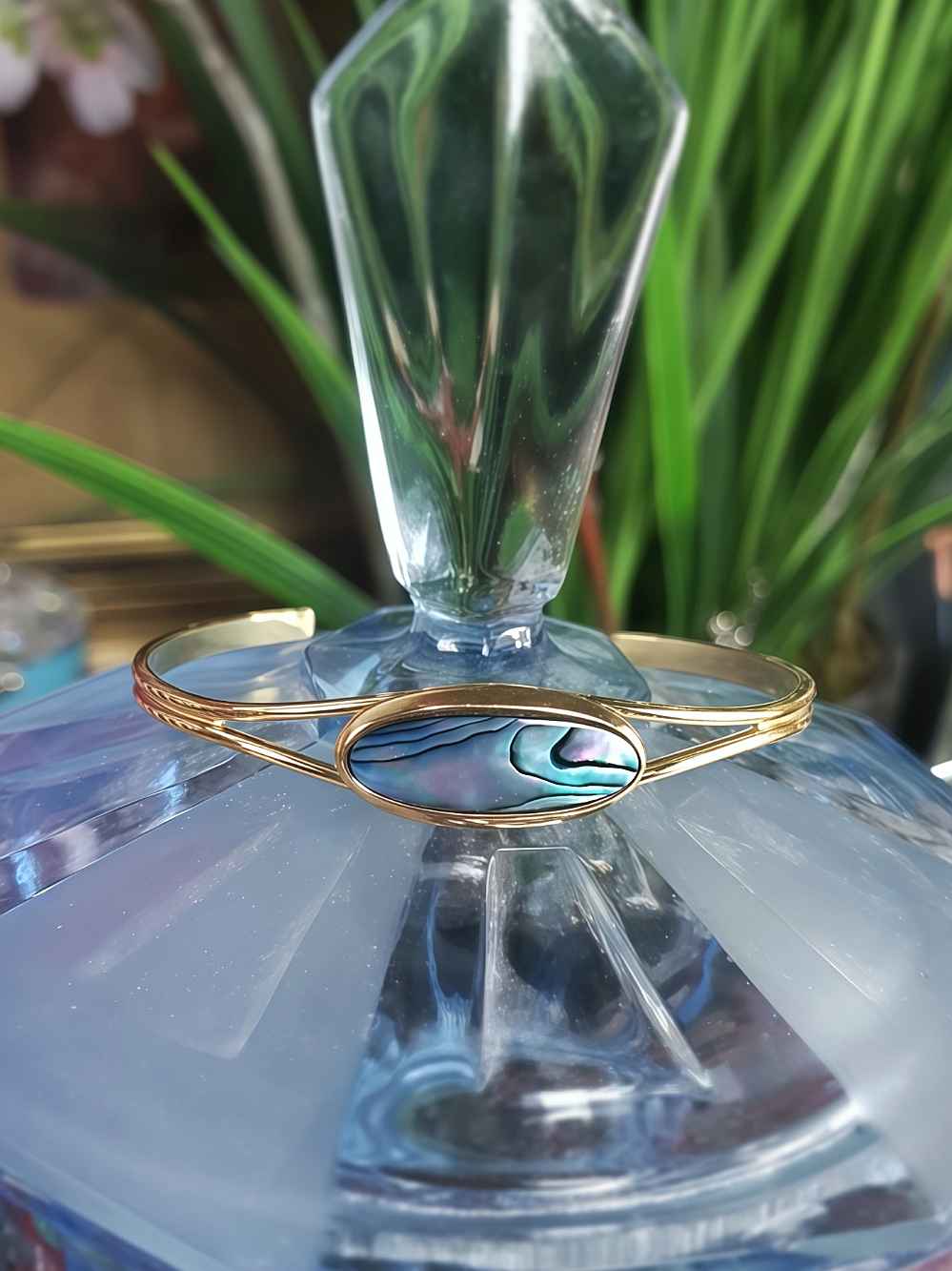 Vintage 1980s Abalone Shell Bracelet Bangle - Gold-Plated