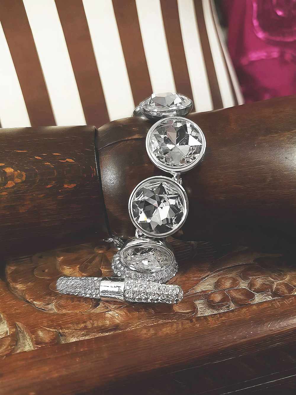 Vintage 1980s Statement Crystal Rhinestone Bracelet Toggle Silver-Tone