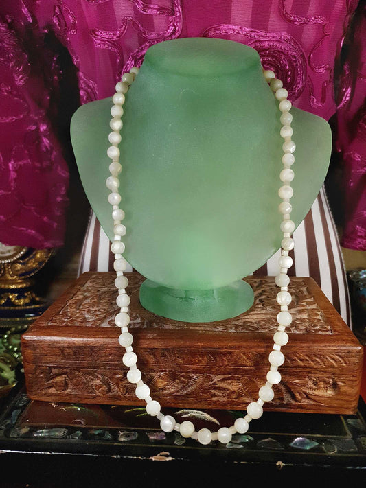 Vintage 1930s Mother of Pearl Necklace Art Deco MOP