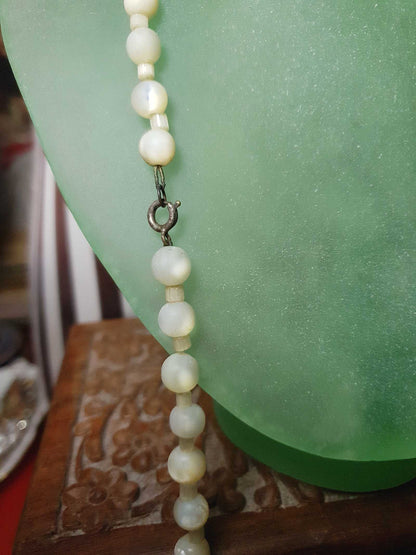 Vintage 1930s Mother of Pearl Necklace Art Deco MOP