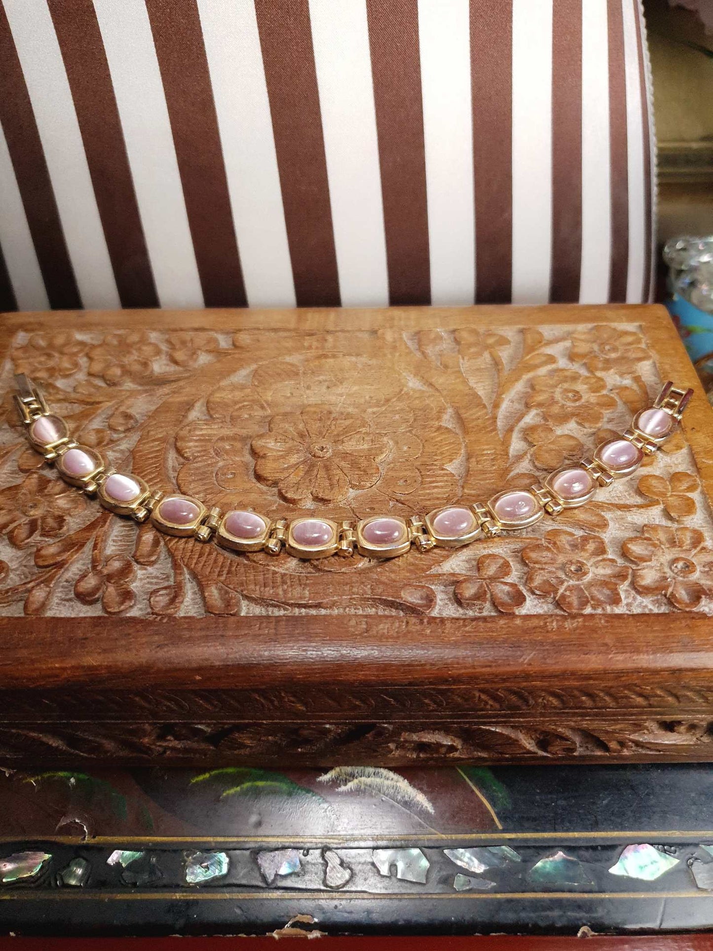 Vintage 1950s Bracelet Lilac Moonglow Mid-Century Gold-Tone MCM