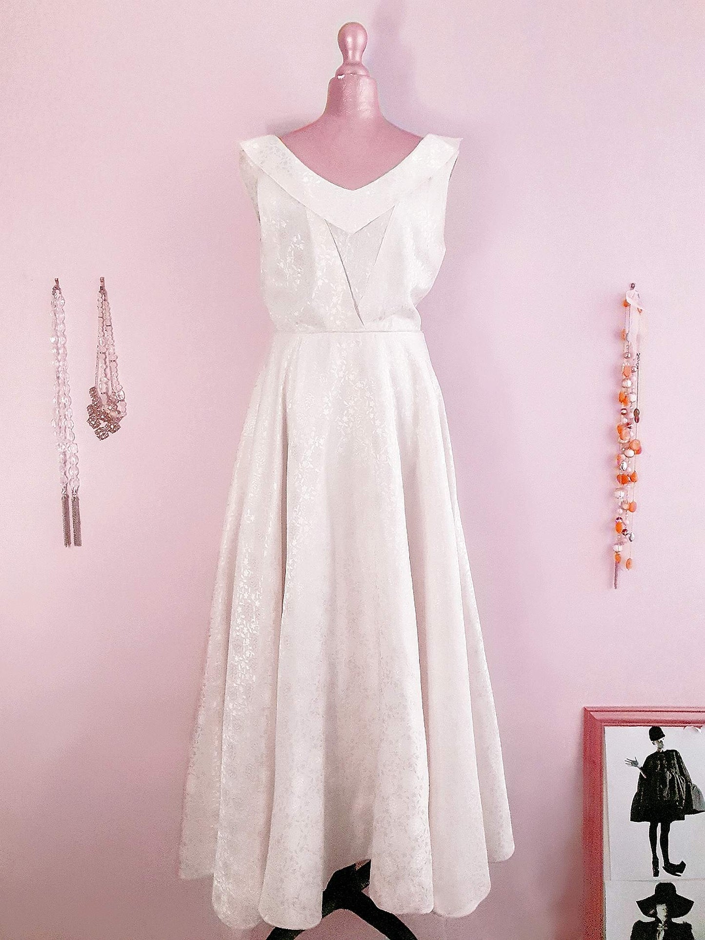 Divine 1950s Vintage White Dress Gown - Size 10