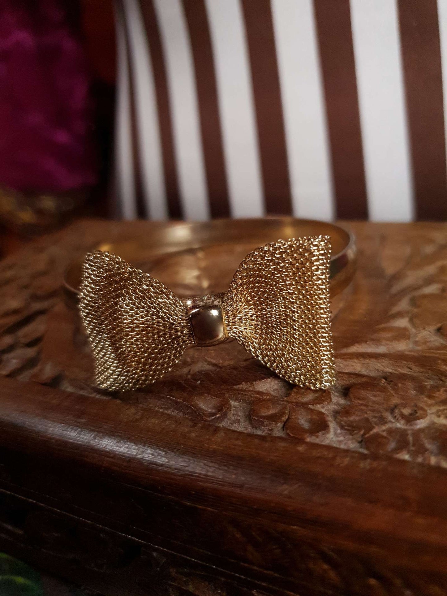 Vintage 1970s Bow Bracelet Bangle Gold Tone Retro
