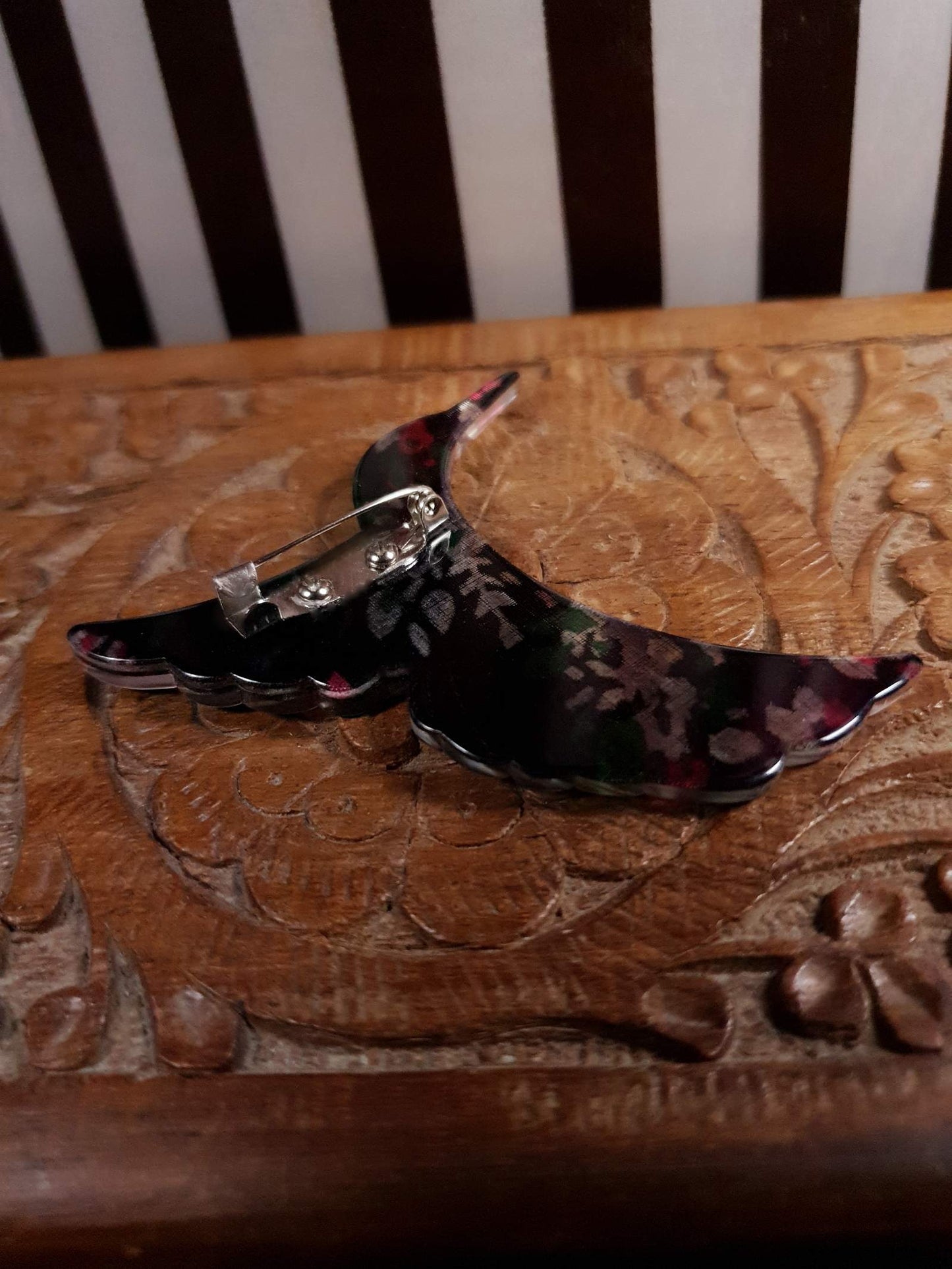 Vintage 1970s Hummingbird Brooch Lucite Flying Bird - Rare