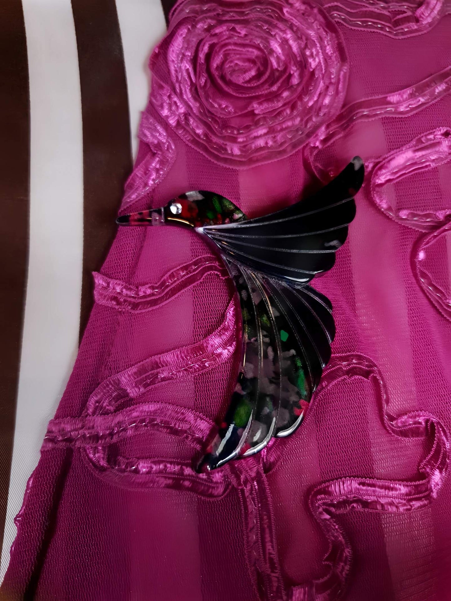 Vintage 1970s Hummingbird Brooch Lucite Flying Bird - Rare