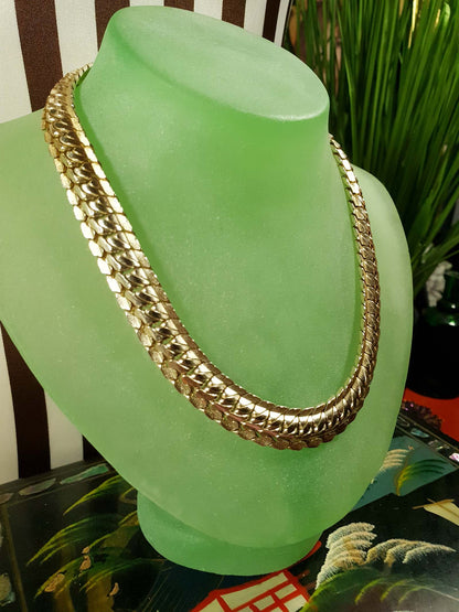 Vintage 1970s Choker Necklace 16" Snake Chain Gold Tone Retro