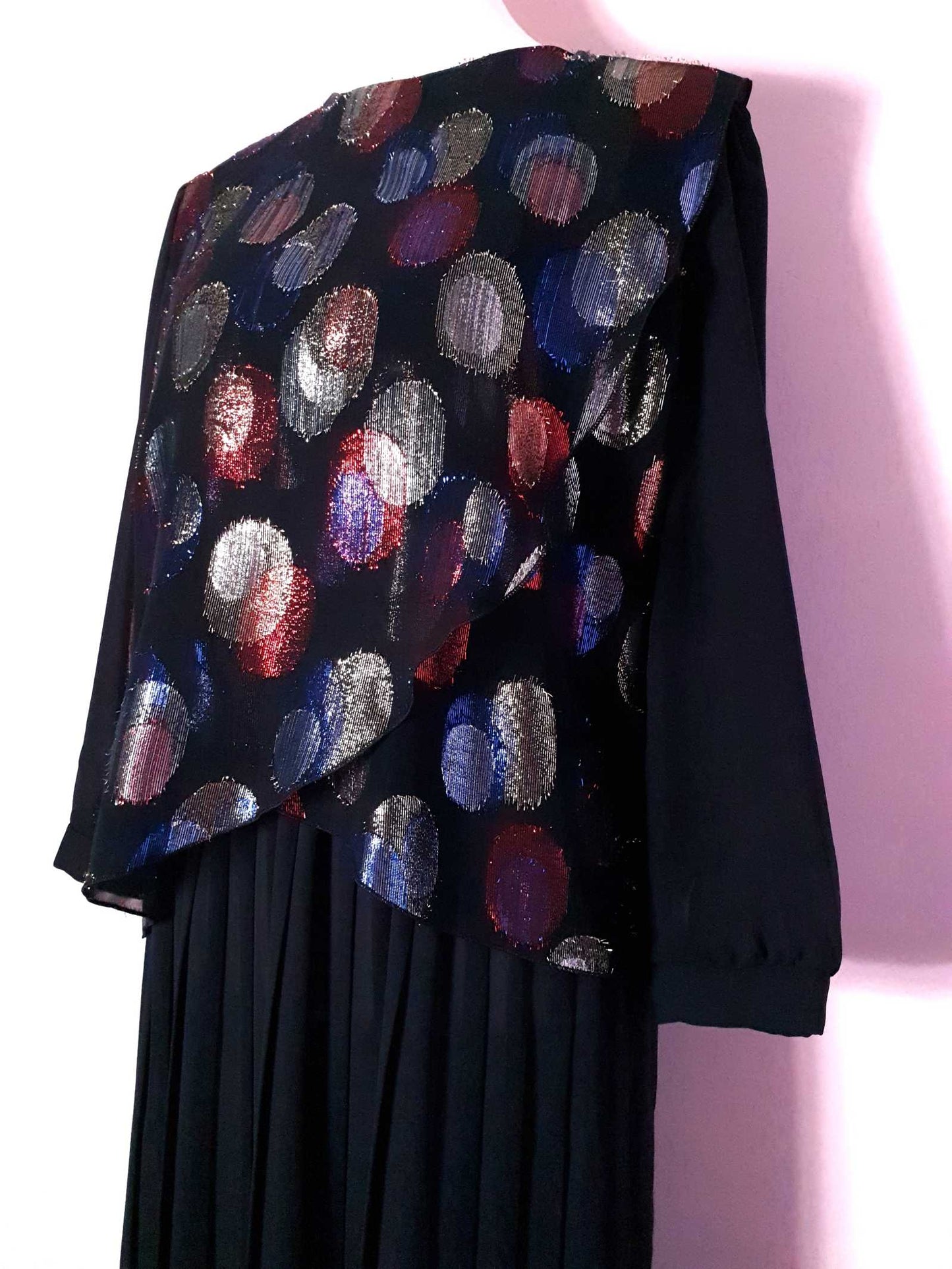 Glitzy vintage 1970s Glitter Circle Black Chiffon Pleated Party Dress - Size 16