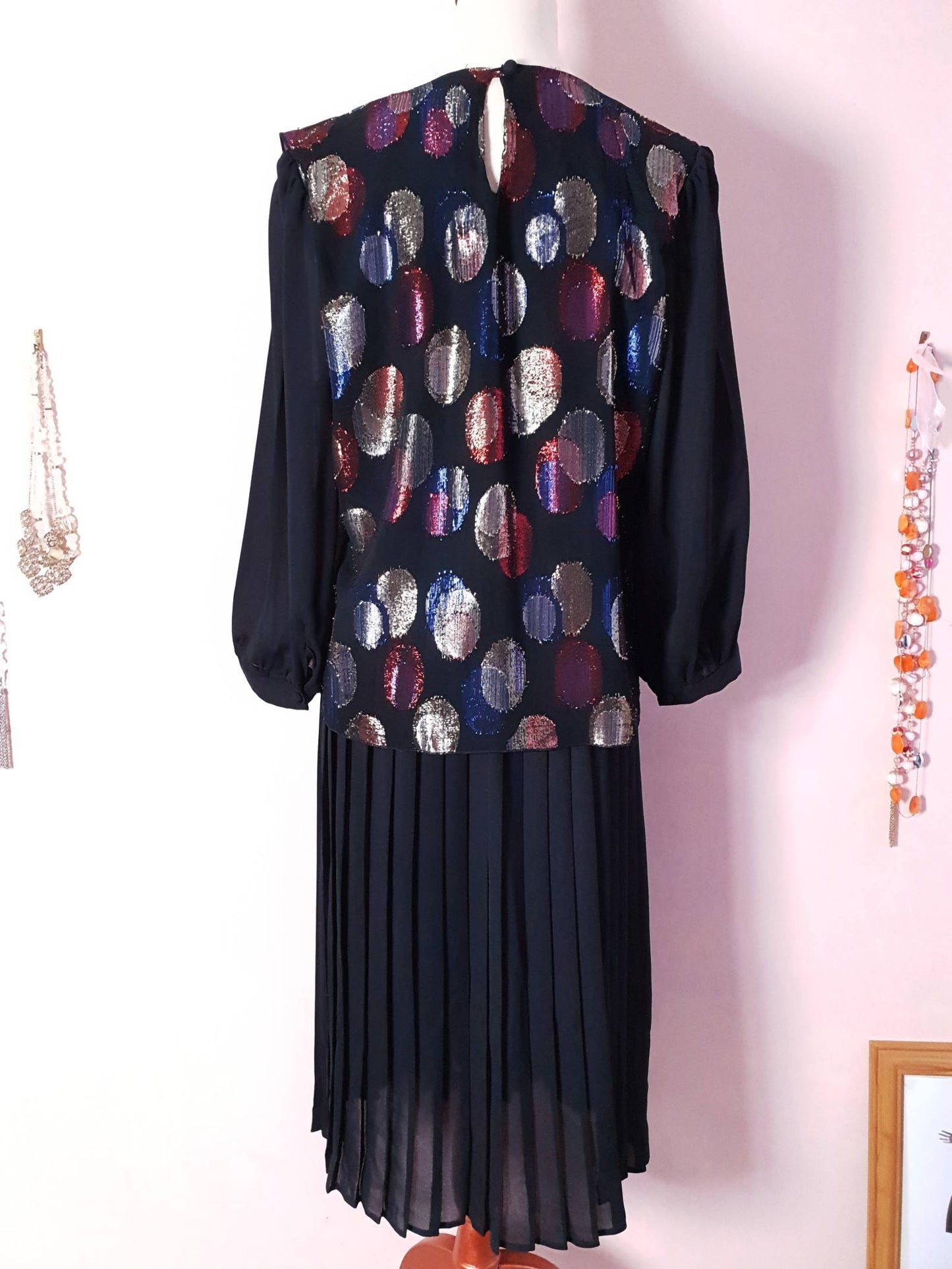 Glitzy vintage 1970s Glitter Circle Black Chiffon Pleated Party Dress - Size 16