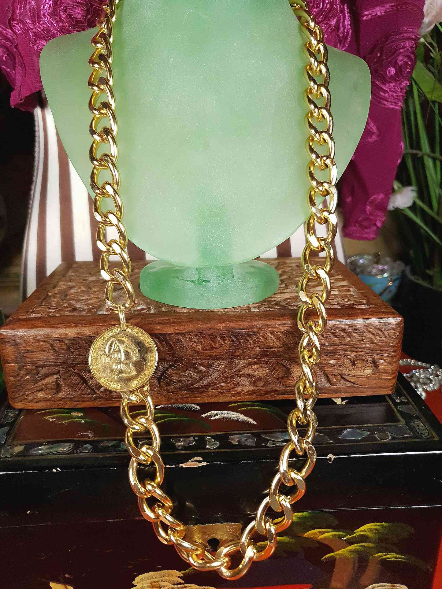 Vintage 1980s Chunky Gold Chain Necklace 28" George Washington Coin Retro