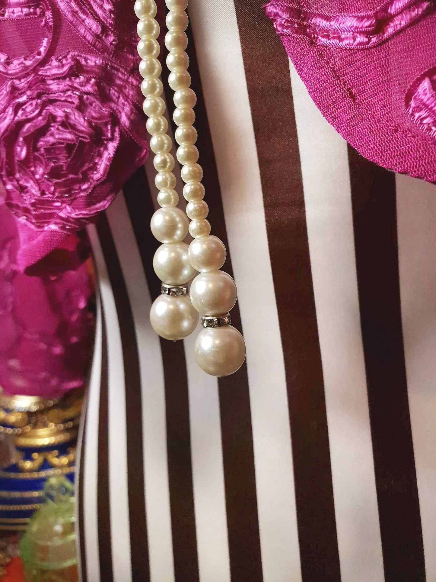 Vintage 1980s Faux Pearl Necklace Lariat 48" White Pearls