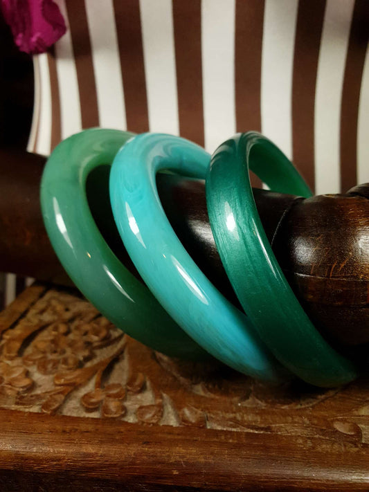 Vintage 1970s Green Resin Bangles Bracelet Set Of Three Retro Aqua Turquoise