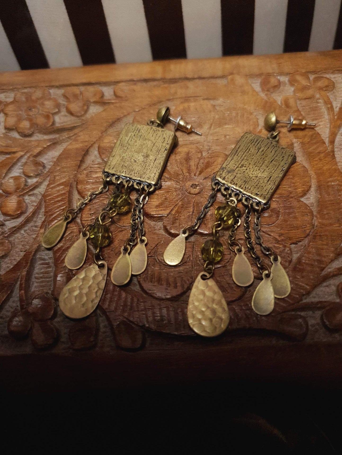 Vintage 90s Boho Dangle Earrings Enamel Floral Daisy Flower Drop Brass Bohemian