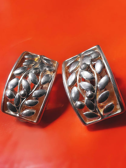 Vintage Artisan Leaf Earrings Clip-On Huggie