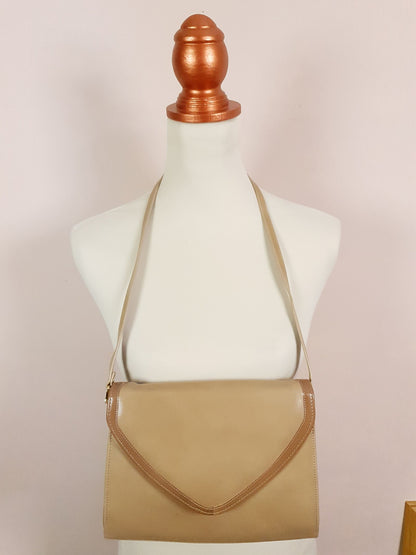 Classic 1970s Camel Brown Shoulder Bag Handbag