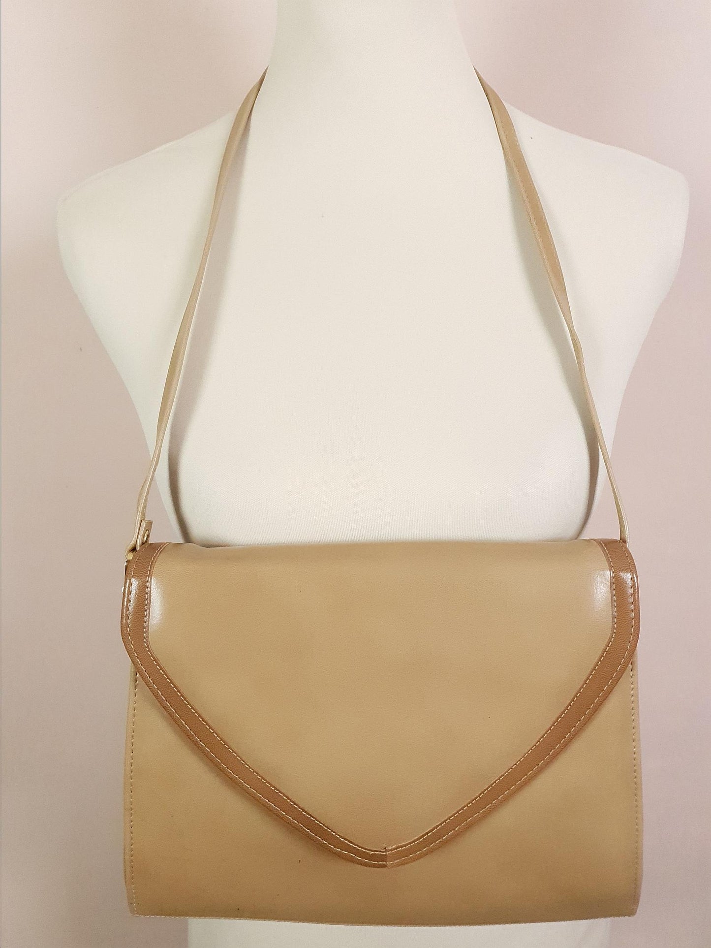 Classic 1970s Camel Brown Shoulder Bag Handbag