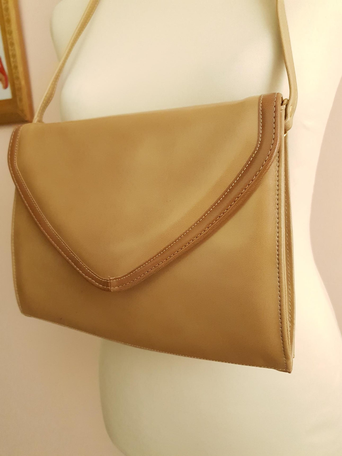 Classic 1970s Camel Brown Shoulder Bag Handbag