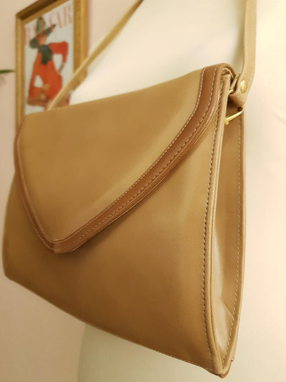 Classic 1970s Camel Brown Shoulder Bag Handbag