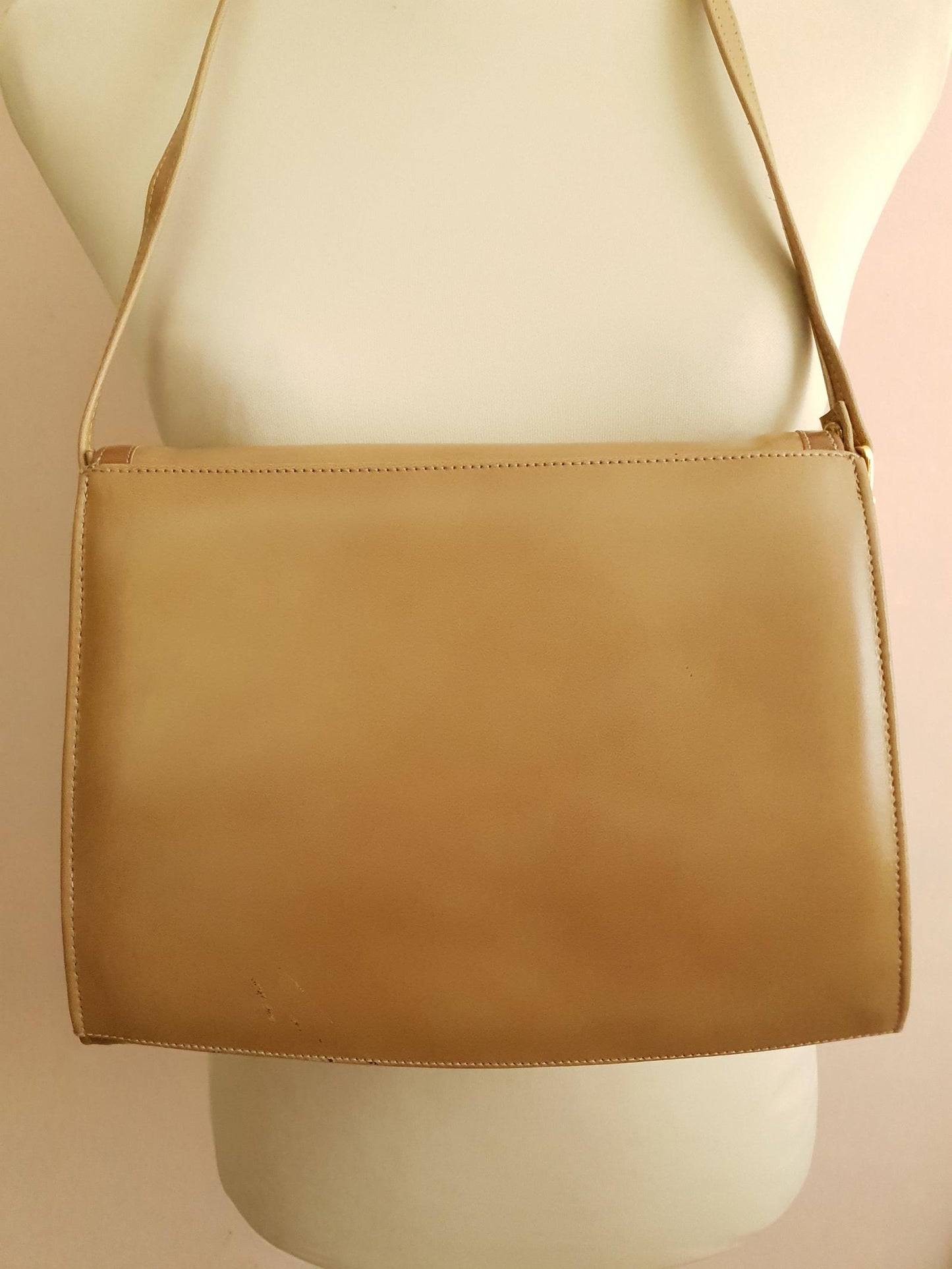 Classic 1970s Camel Brown Shoulder Bag Handbag