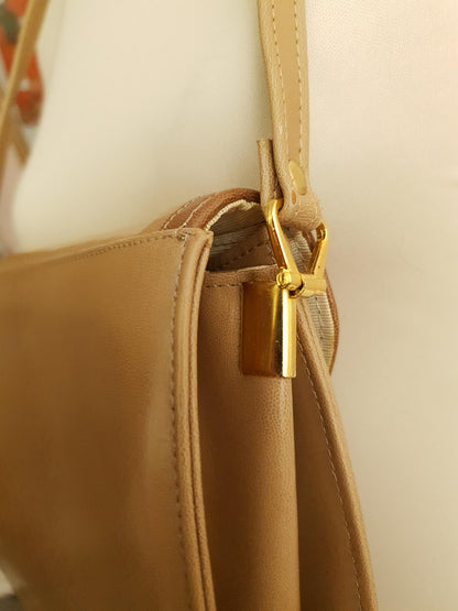 Classic 1970s Camel Brown Shoulder Bag Handbag